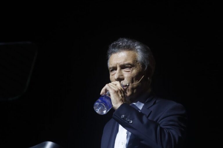 En el PRO no creen que Macri vaya a ser candidato y presionan para la fusión con Milei