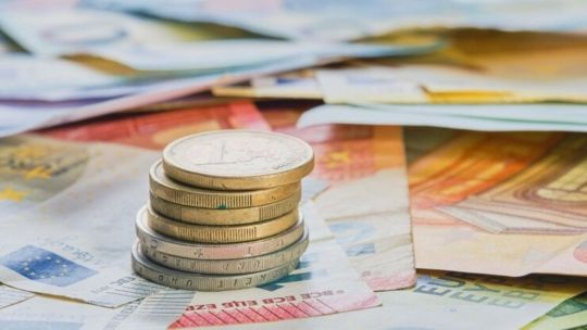 El euro blue cerró a $1242 para la compra y $1268 para la venta este jueves 16 de enero de 2025