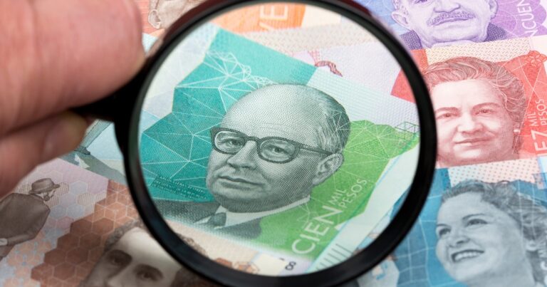 Esto es lo que les pasa a los billetes que ya no sirven por su mal estado en Colombia