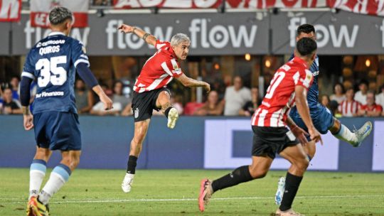 Estudiantes bajó a Racing y lidera la zona A: lo mejor del partido