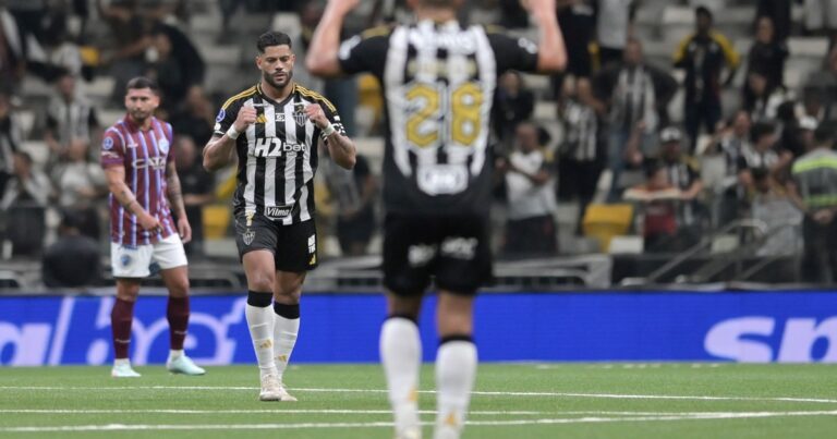 Godoy Cruz sacaba ventaja, pero no aguantó y Atletico Mineiro se lo dio vuelta sobre el final con el gol de Hulk