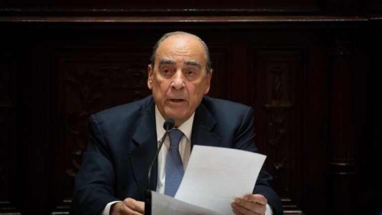 En medio del escándalo por las coimas, Guillermo Francos dará su informe de gestión en Diputados